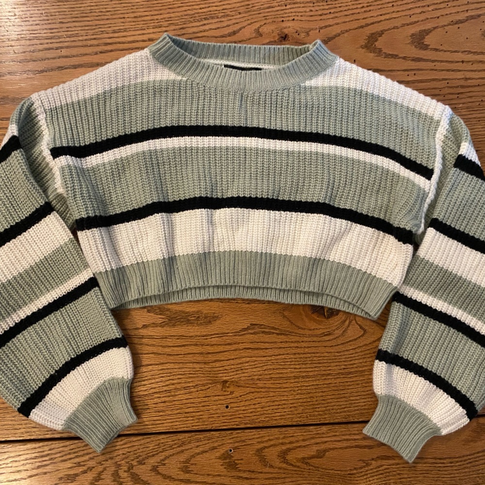 Women’s Cropped Striped Sweater